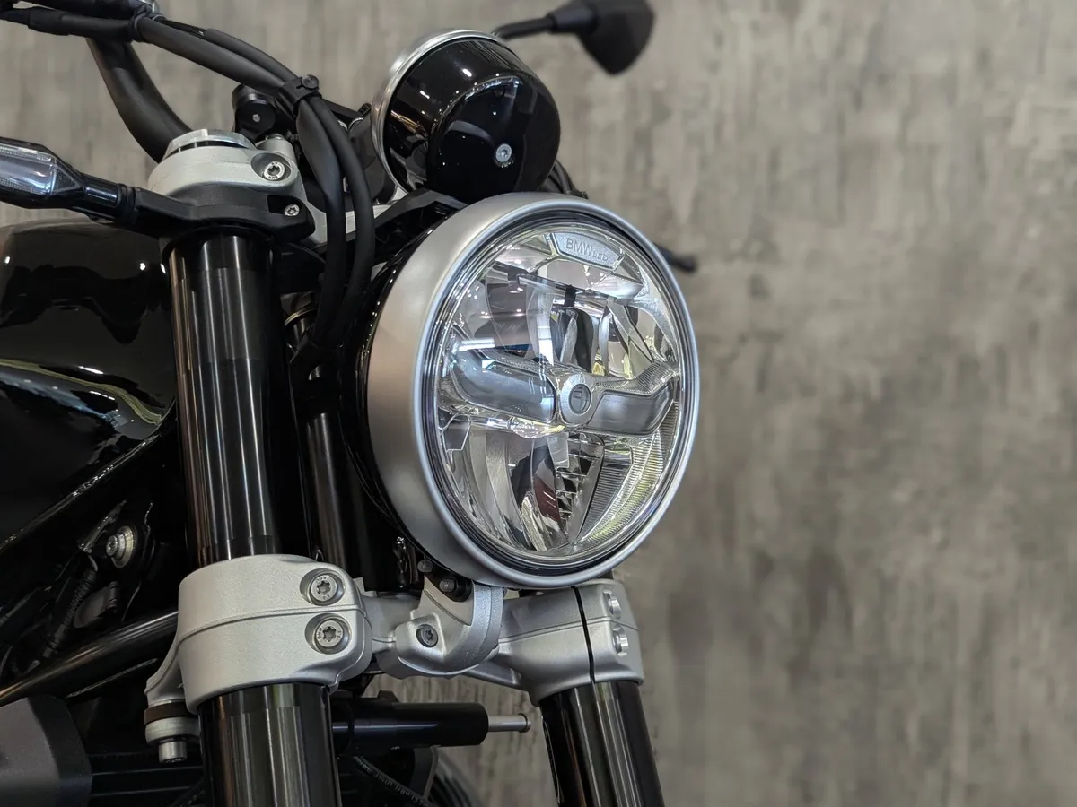 BMW Motorrad R 12 R 12 1200 см³ 1200 Красный в АВИЛОН. Слайд №6
