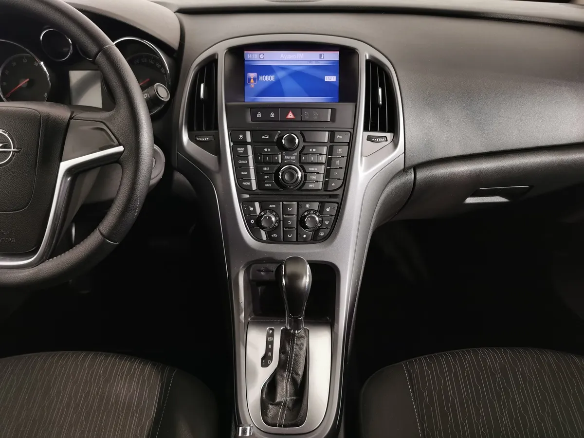 Opel Astra 1.4 Turbo AT (140 л.с.) Серый в АВИЛОН. Слайд №14