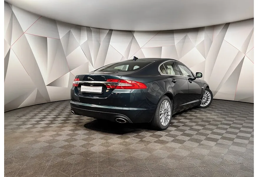 Jaguar XF 3.0 D AT (275 л.с.) Luxury Зеленый в АВИЛОН. Слайд №2
