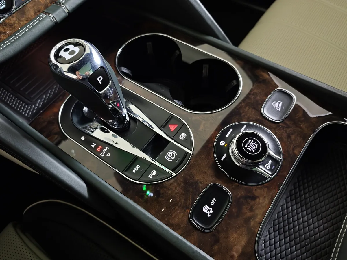 Bentley Bentayga 4.0 AT AWD (550 л.с.) Azure First Edition Комбинированный в АВИЛОН. Слайд №23