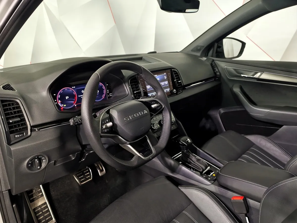 Skoda Karoq 2.0 AMT AWD (190 л.с.) SportLine 4х4 Серый в АВИЛОН. Слайд №19