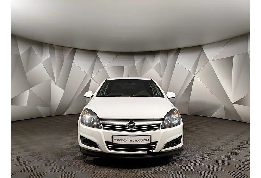 Opel Astra 1.8 AT (140 л.с.) base Белый в АВИЛОН. Слайд №7