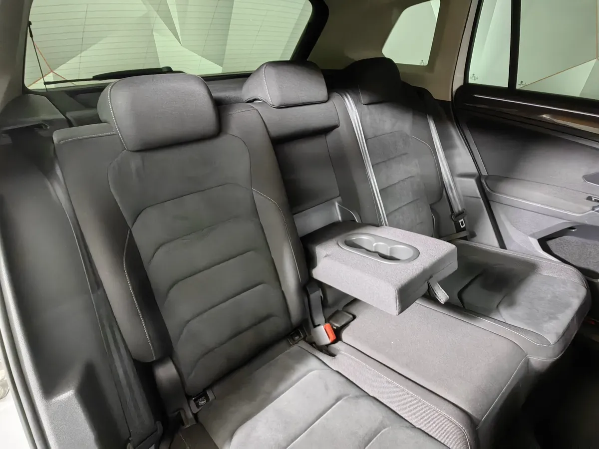 Volkswagen Tiguan 2.0 TDI 4Motion DSG (150 л.с.) Sportline Белый в АВИЛОН. Слайд №17