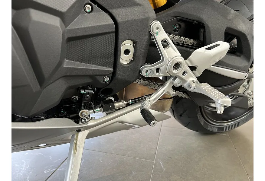 QJMOTOR SRK 921 RR 921 см³ (129 л.с.) (129) 921 Белый в АВИЛОН. Слайд №16