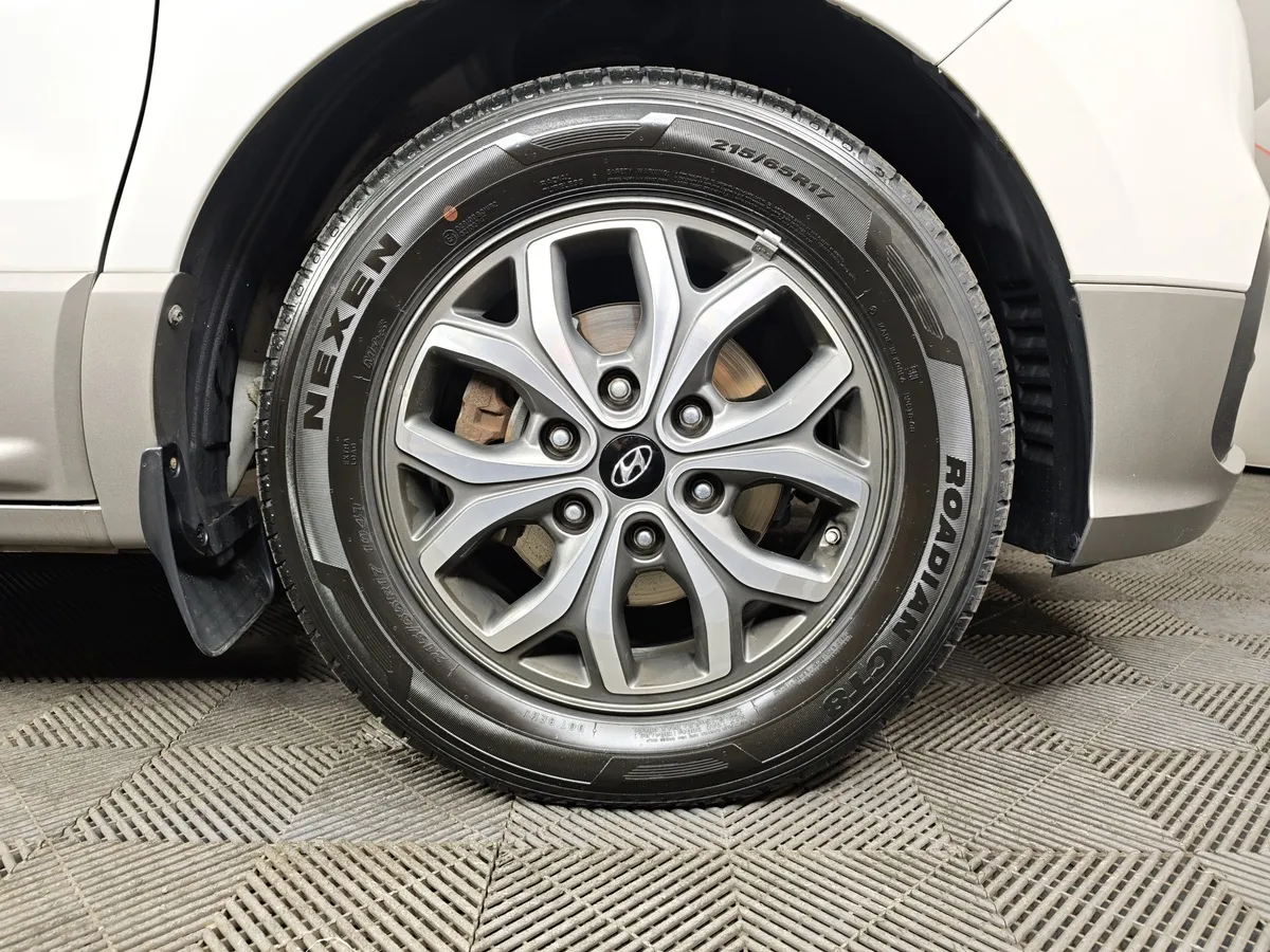 Hyundai H-1 2.5 CRDi - 5AT (170 л.с.) Business Белый в АВИЛОН. Слайд №9