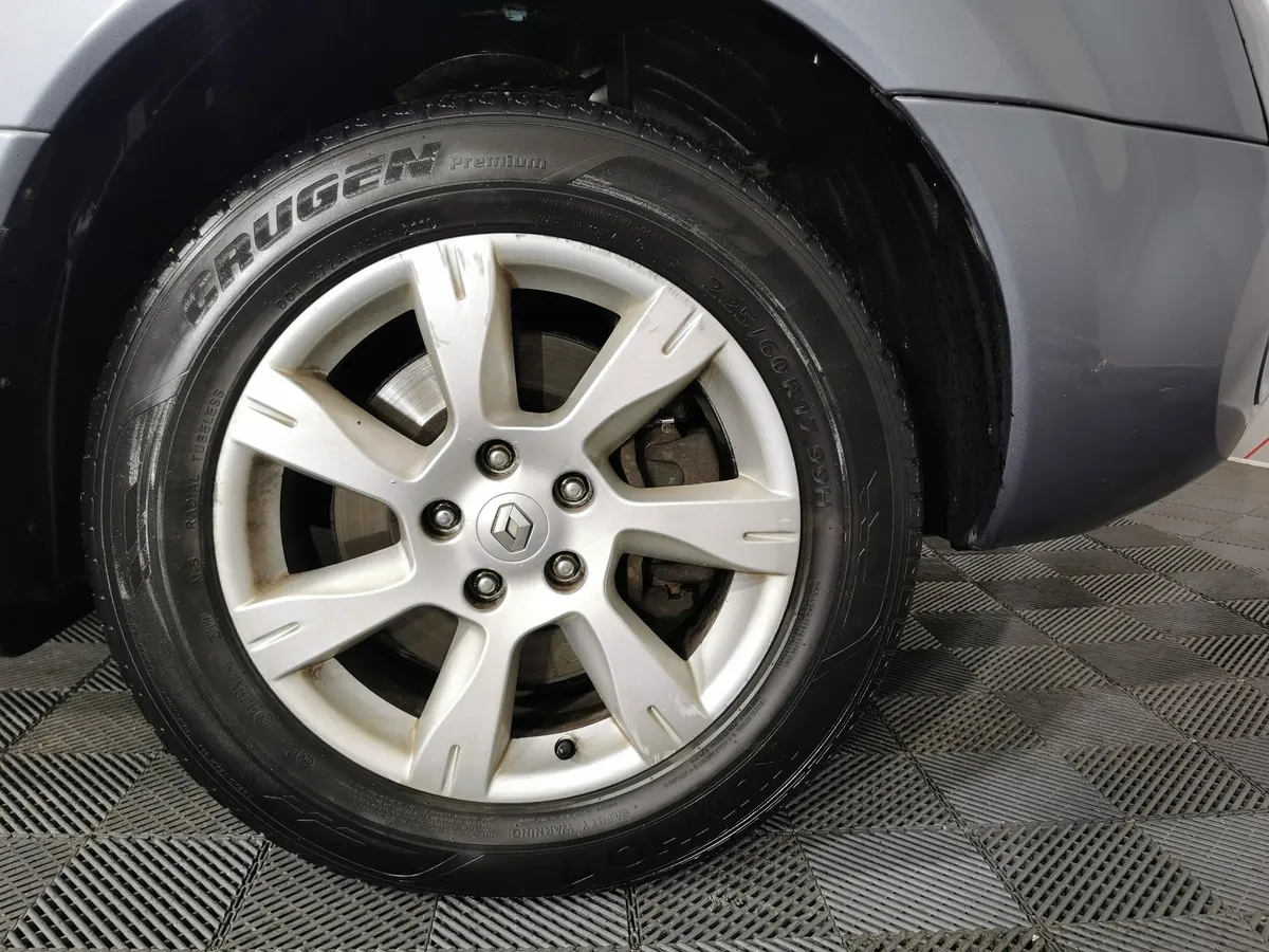 Renault Koleos 2.5 CVT 4x4 (171 л.с.) Серый в АВИЛОН. Слайд №9