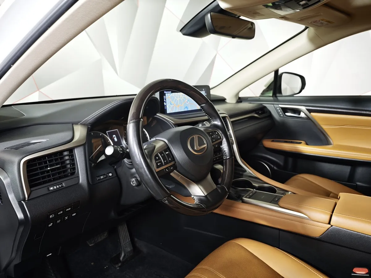 Lexus RX 2.0 AT AWD (238 л.с.) Executive Белый в АВИЛОН. Слайд №19