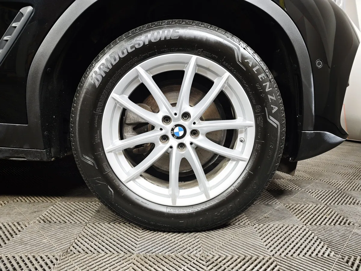 BMW X4 xDrive20i Steptronic (184 л.с.) Черный в АВИЛОН. Слайд №7