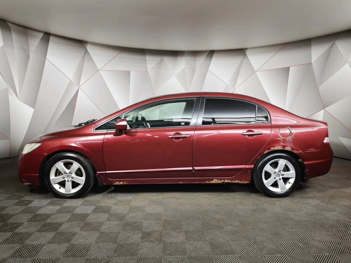Honda Civic 1.8 AT (142 л.с.) Красный в АВИЛОН. Слайд №5