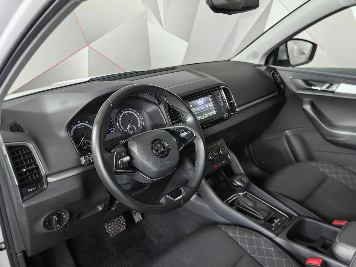 Skoda Karoq 1.4 AMT AWD (150 л.с.) Ambition Белый в АВИЛОН. Слайд №18