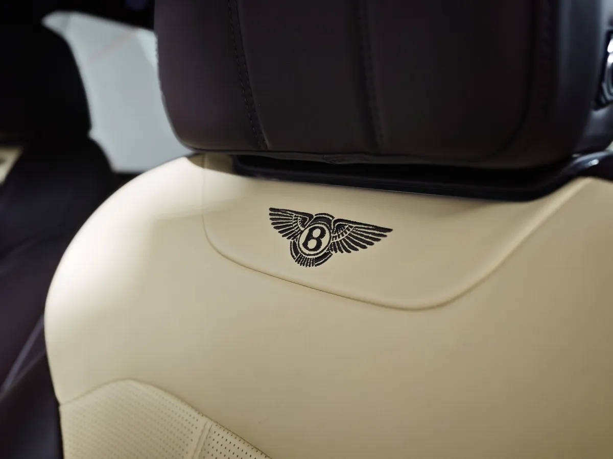 Bentley Bentayga 4.0 AT AWD (550 л.с.) Серый в АВИЛОН. Слайд №27