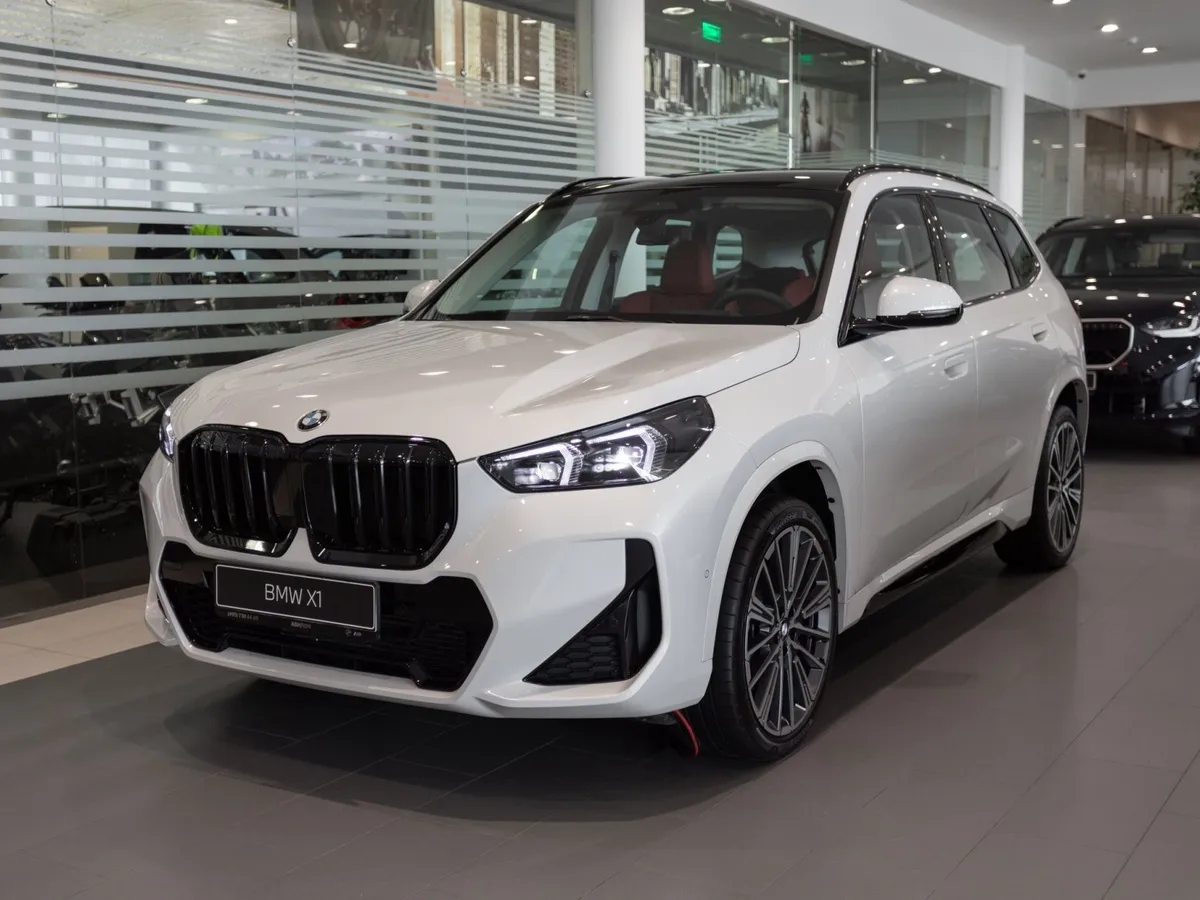 АВИЛОН - BMW X1 xDrive25 Li (204 л.с.) Белый - slide 10156513