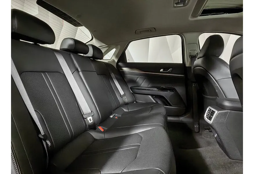 Kia K5 2.0 MPI AT 2WD (150 л.с.) Luxe Черный в АВИЛОН. Слайд №16