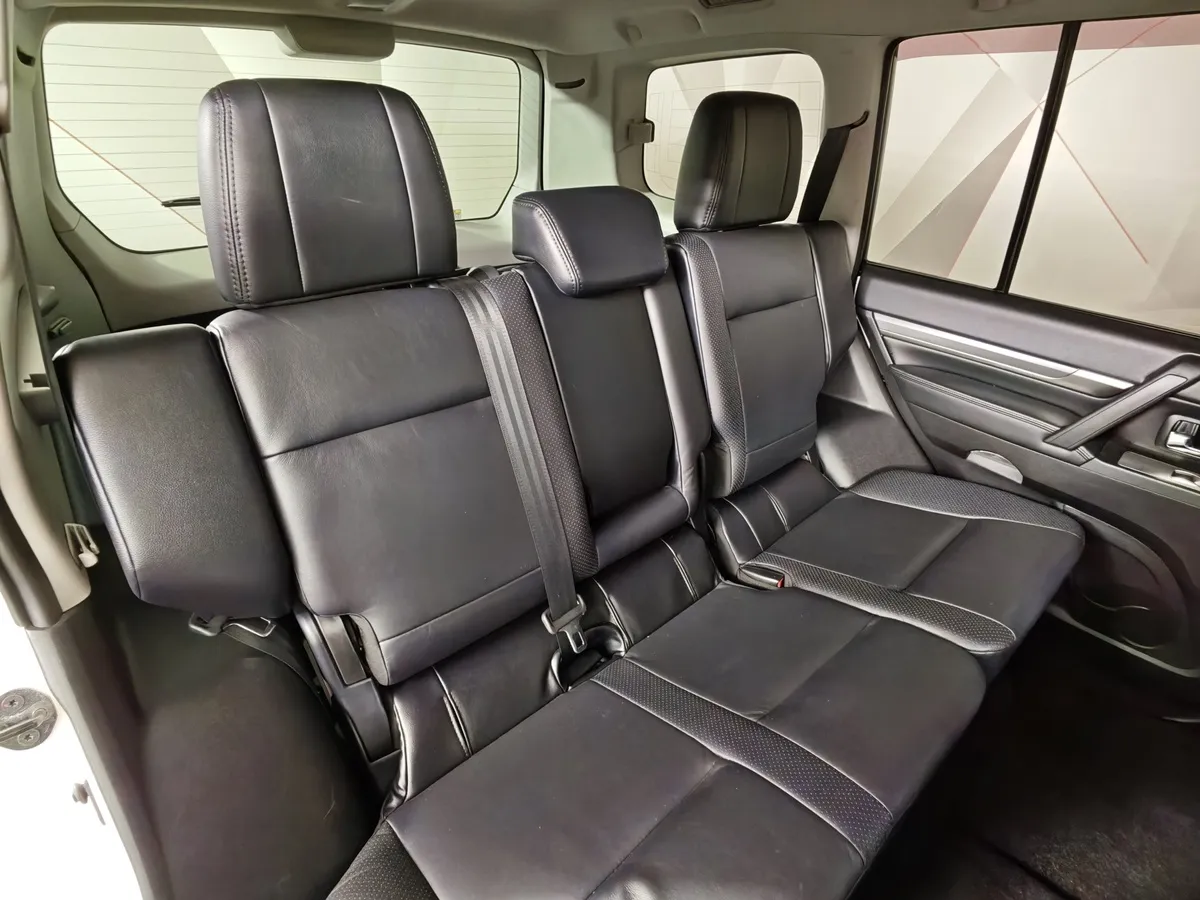 Mitsubishi Pajero 3.0 AT AWD (174 л.с.) Ultimate S46 Белый в АВИЛОН. Слайд №17