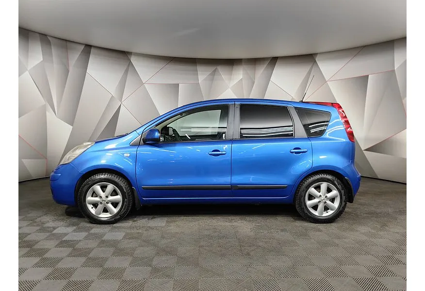 Nissan Note 1.4 MT (88 л.с.) Comfort Синий в АВИЛОН. Слайд №5 Nissan Note 1.4 MT (88 л.с.) Comfort Синий в АВИЛОН. Слайд №5