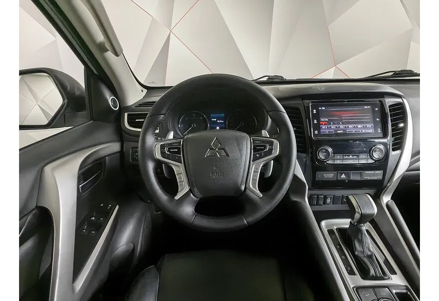 Mitsubishi Pajero Sport 2.4 DI-D AT AWD (181 л.с.) Белый в АВИЛОН. Слайд №20 Mitsubishi Pajero Sport 2.4 DI-D AT AWD (181 л.с.) Белый в АВИЛОН. Слайд №20