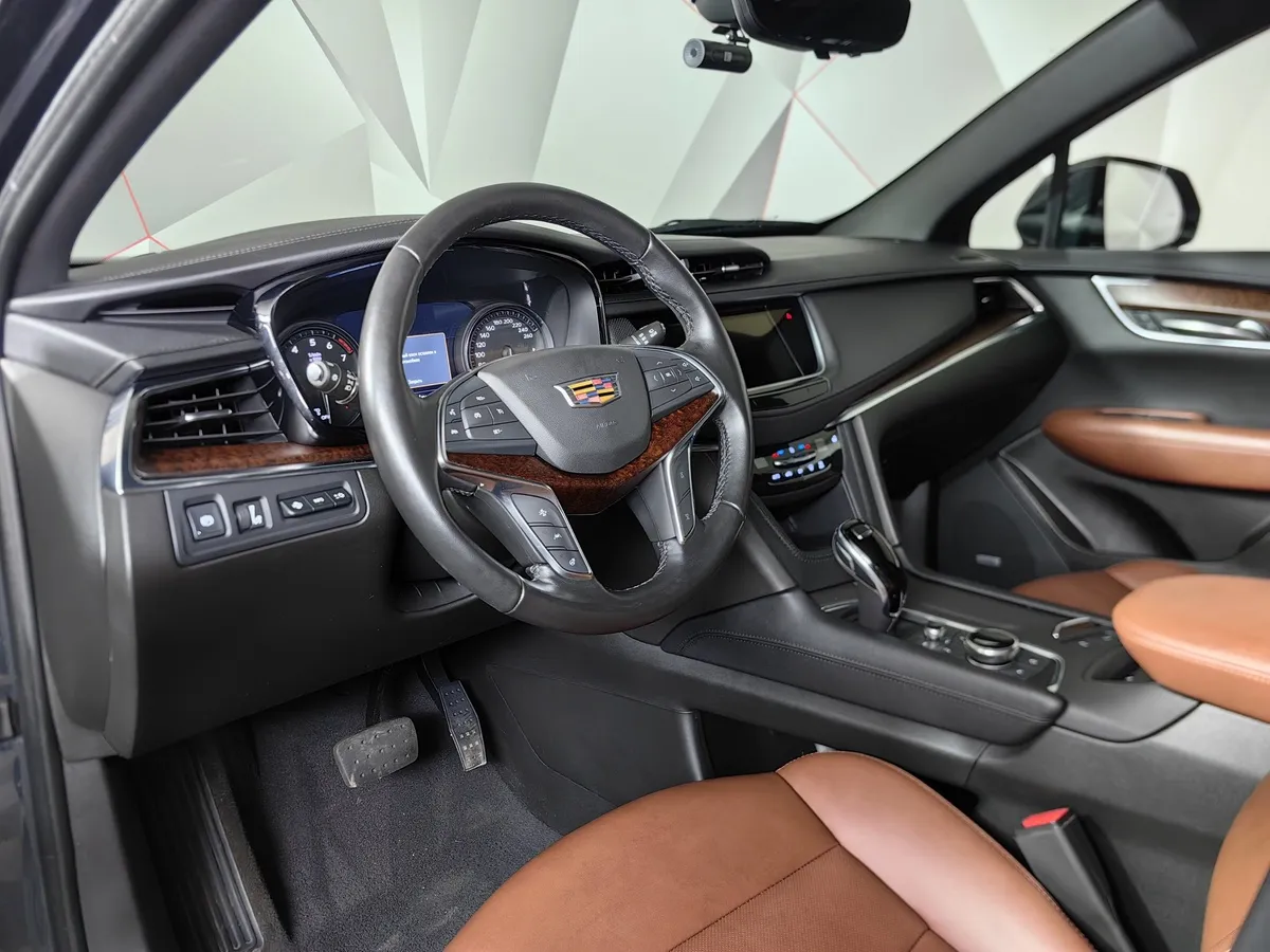 Cadillac XT5 2.0T АТ AWD (200 л.с.) Sport Черный в АВИЛОН. Слайд №18