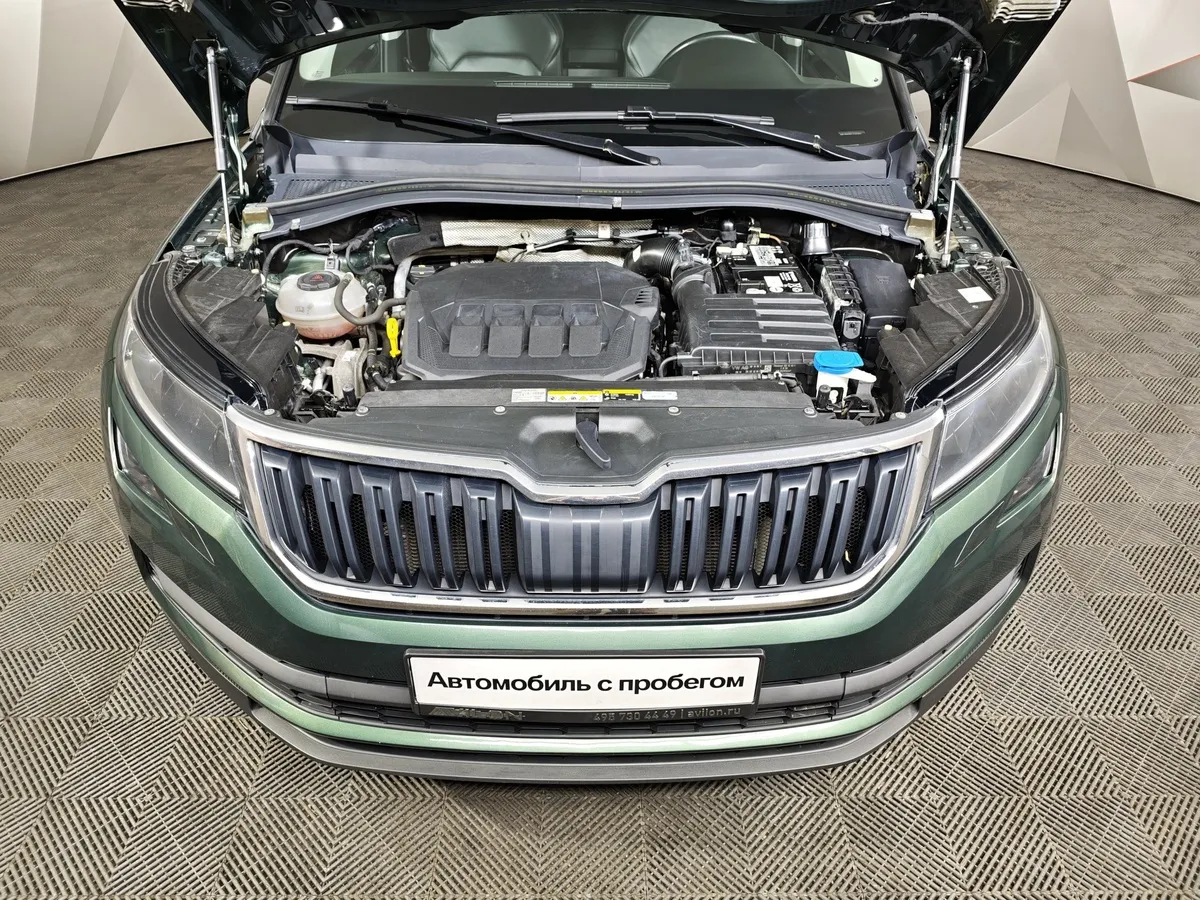 Skoda Kodiaq 2.0 TSI DSG 4X4 (180 л.с.) Зеленый в АВИЛОН. Слайд №10