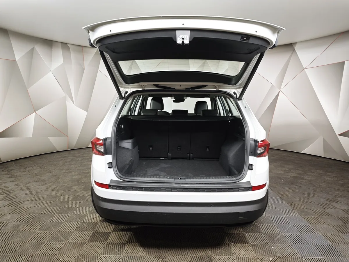 Skoda Kodiaq 2.0 TSI DSG 4X4 (180 л.с.) Белый в АВИЛОН. Слайд №12