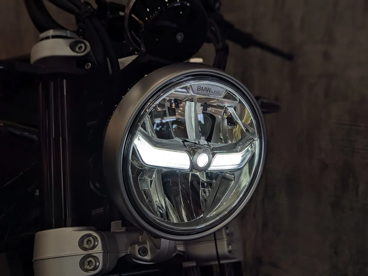 BMW Motorrad R 12 R 12 1200 см³ 1200 Красный в АВИЛОН. Слайд №4