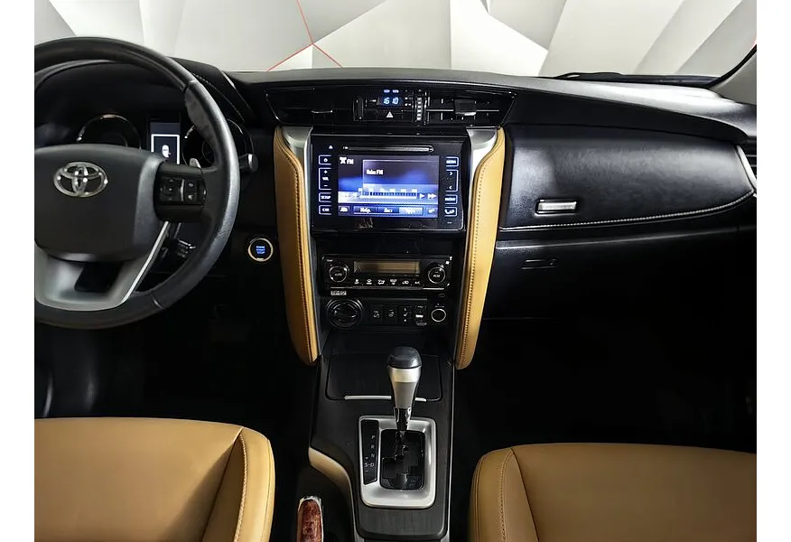 Toyota Fortuner 2.8 TD AT 4WD (177 л.с.) Комфорт Коричневый в АВИЛОН. Слайд №14