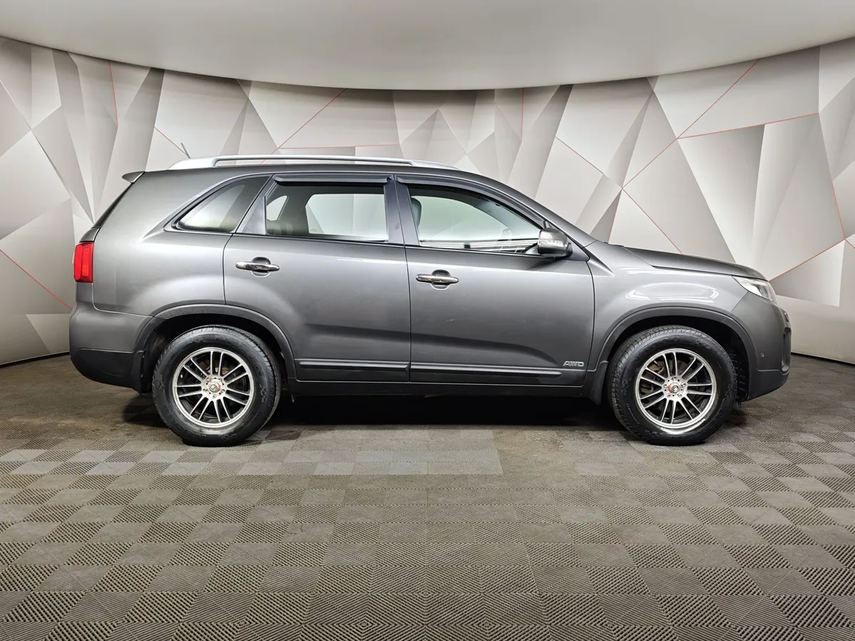 Kia Sorento 2.4 AT 4WD (175 л.с.) Comfort Серый в АВИЛОН. Слайд №6