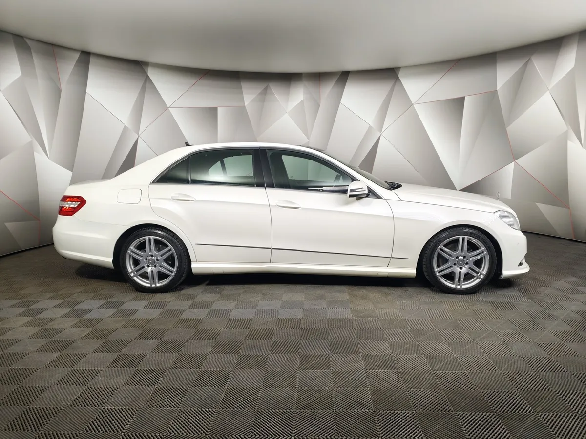 Mercedes-Benz E-Класс E 350 4MATIC 7G-Tronic Plus (272 л.с.) Белый в АВИЛОН. Слайд №6