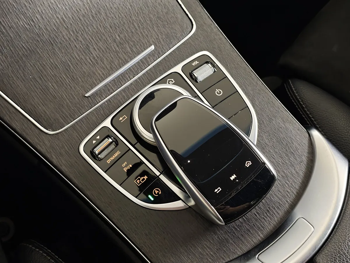 Mercedes-Benz C-Класс C 200 9G-TRONIC 4MATIC (190 л.с.) Sport Черный в АВИЛОН. Слайд №21