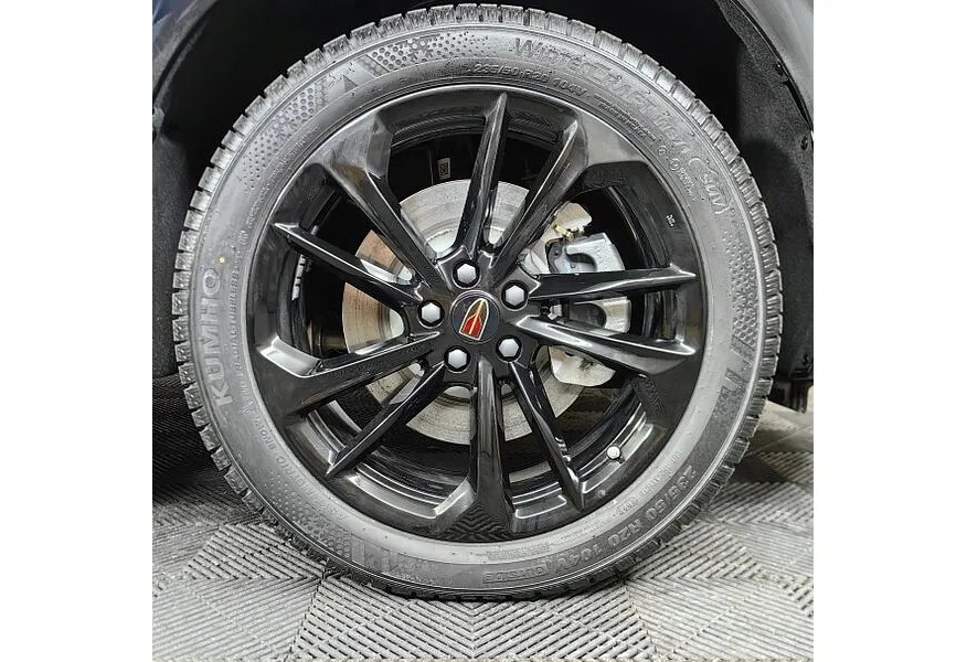 Hongqi HS3 2.0T 8AT 4WD (245 л.с.) Deluxe Черный в АВИЛОН. Слайд №9