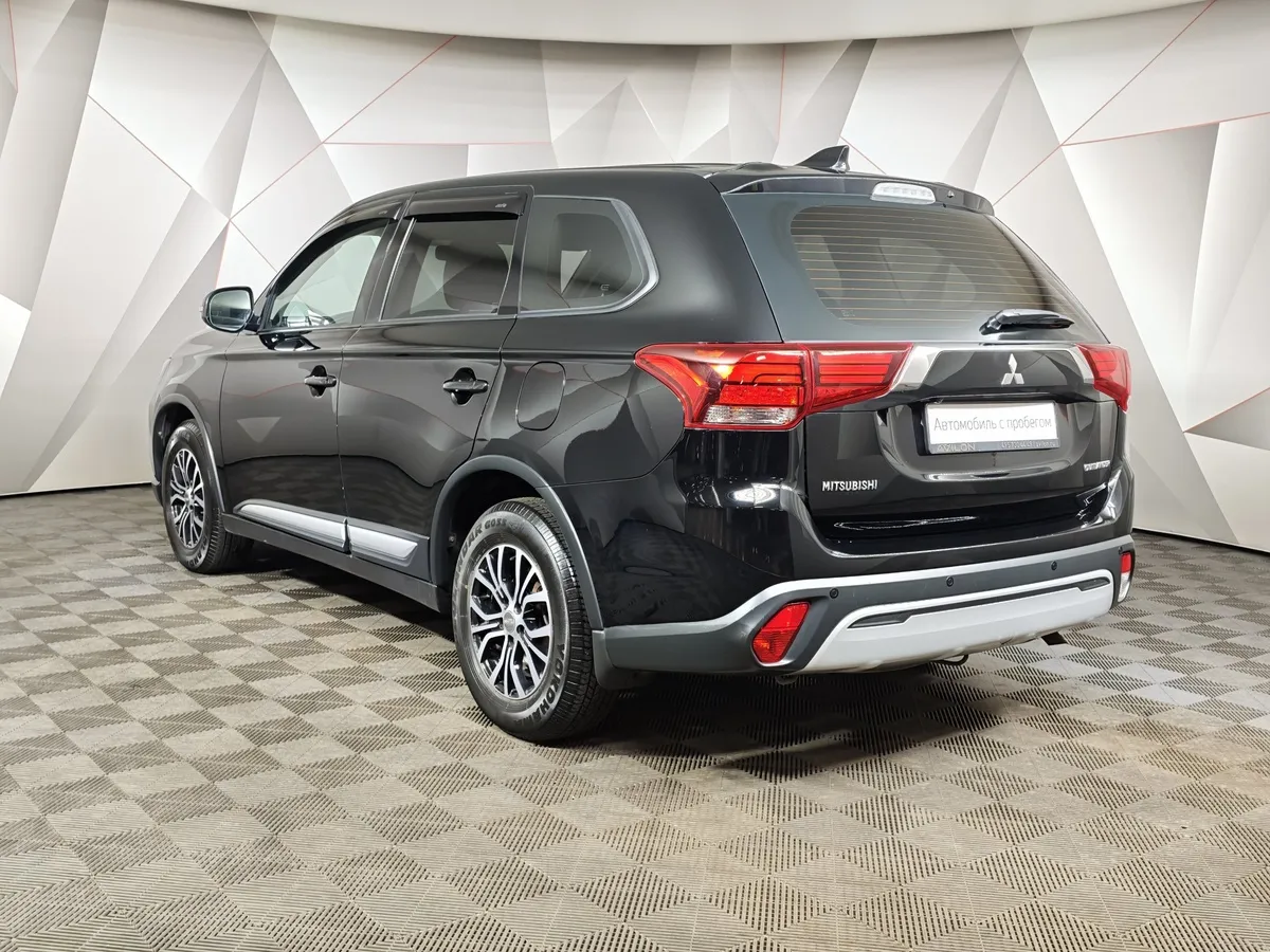 Mitsubishi Outlander 2.0 MIVEC CVT 2WD (146 л.с.) Intense Plus Черный в АВИЛОН. Слайд №4