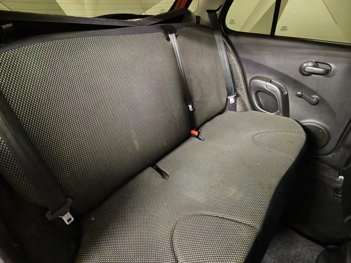Nissan Micra 1.2 AT (80 л.с.) Оранжевый в АВИЛОН. Слайд №16