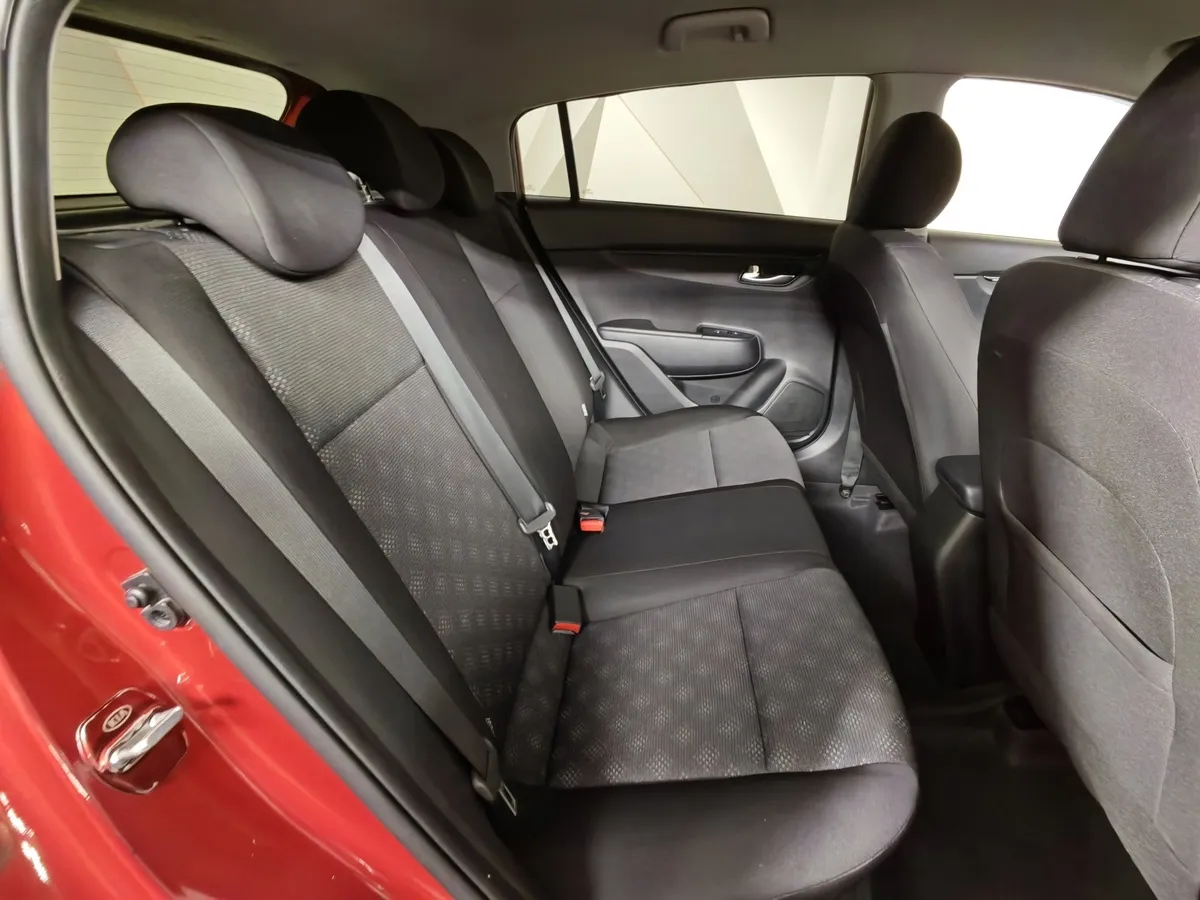 Kia Rio X-Line 1.6 AT (123 л.с.) Красный в АВИЛОН. Слайд №15