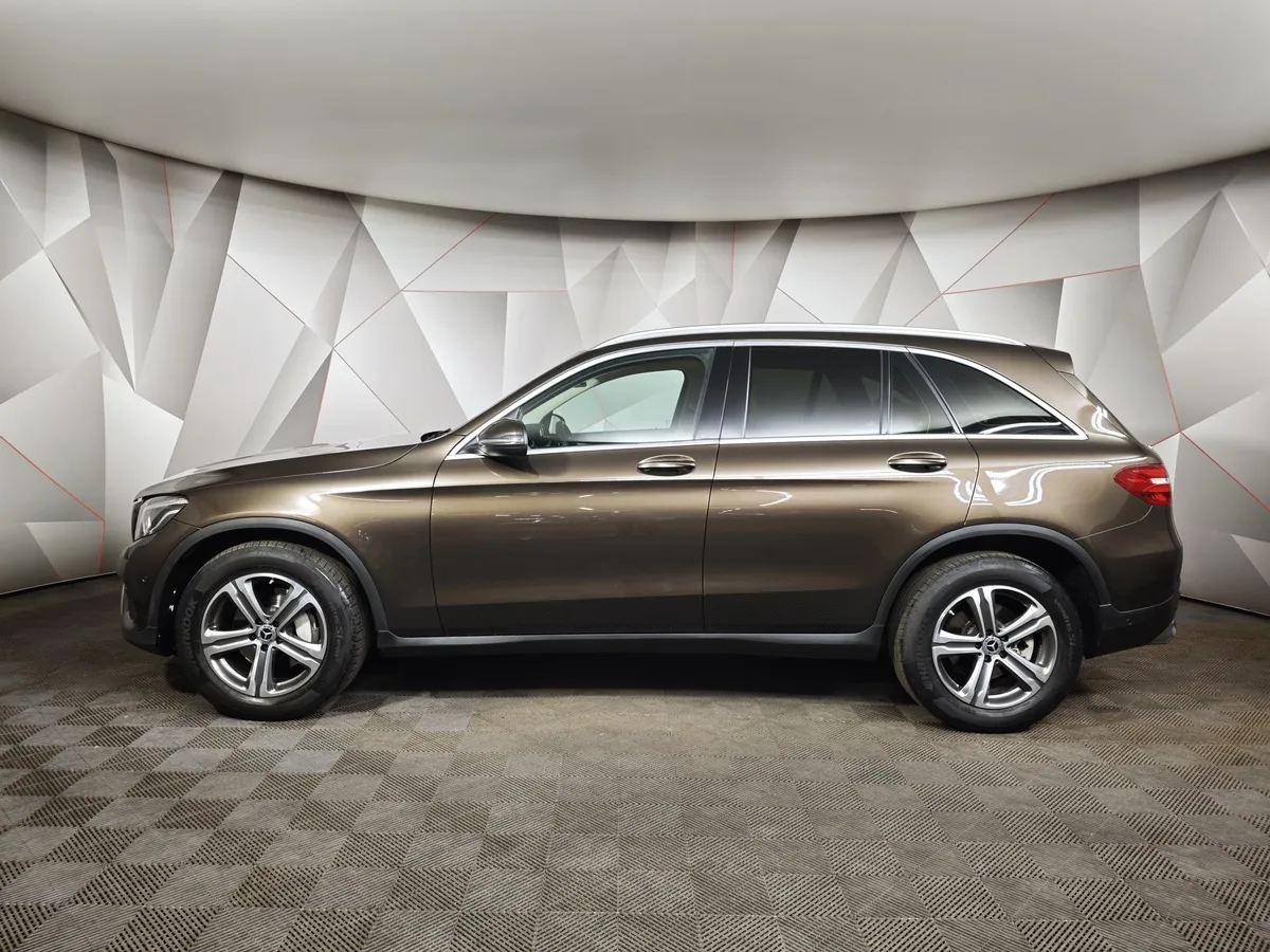 Mercedes-Benz GLC 220 d 9G-TRONIC 4MATIC (170 л.с.) Особая серия Коричневый в АВИЛОН. Слайд №5