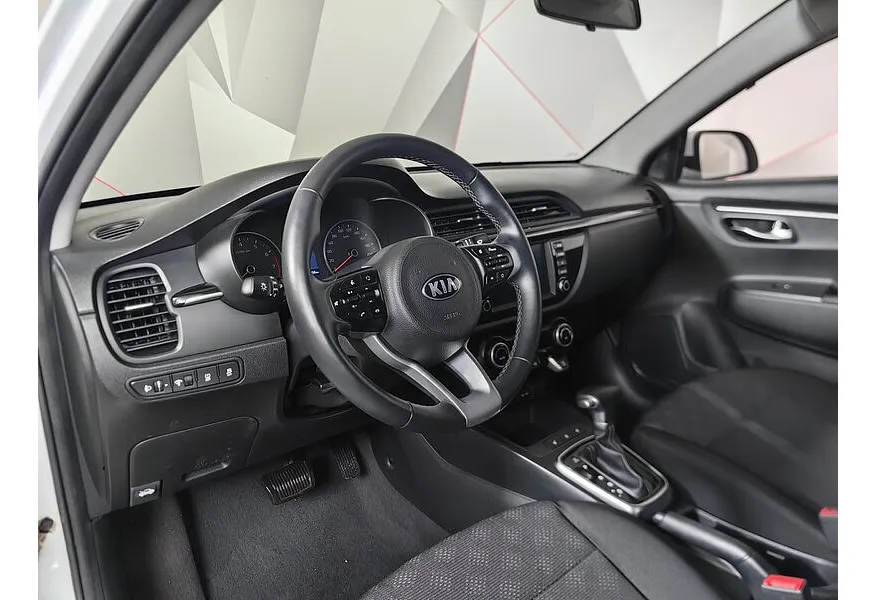 Kia Rio 1.6 AT (123 л.с.) Белый в АВИЛОН. Слайд №19