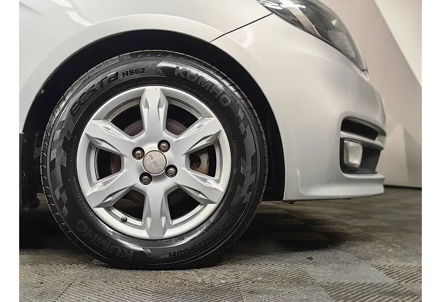 Kia Rio 1.6 AT (123 л.с.) Luxe Серебристый в АВИЛОН. Слайд №9