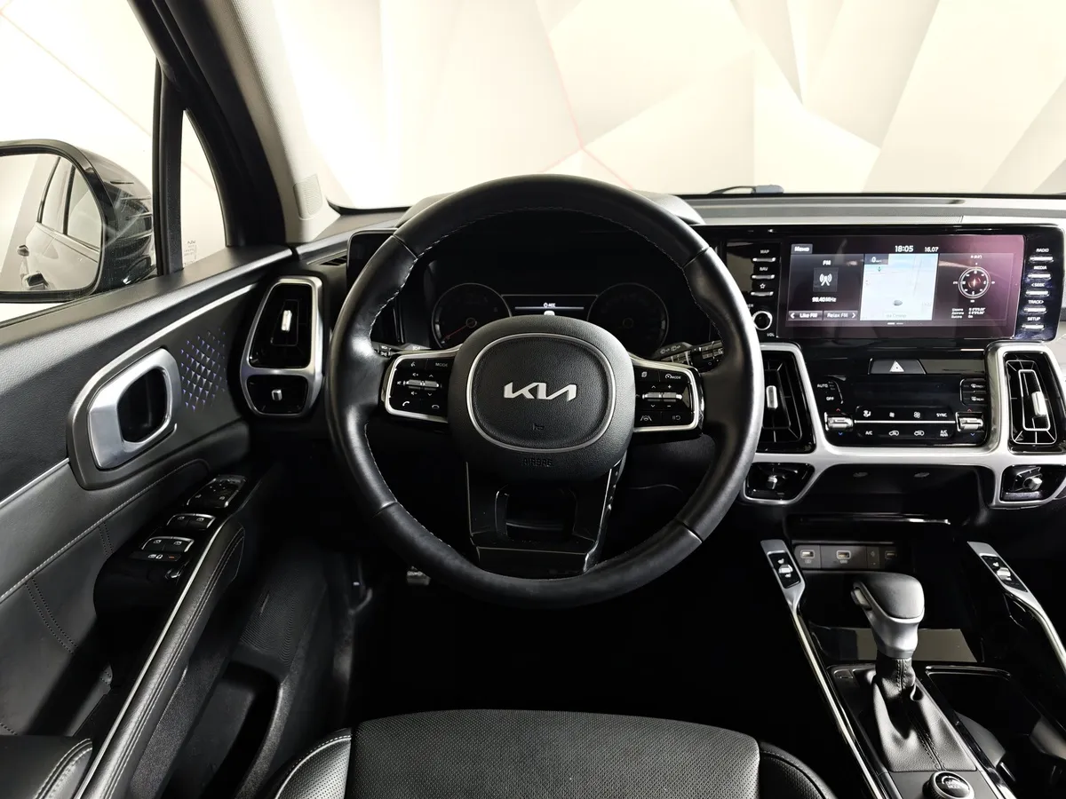 Kia Sorento 2.5 MPI 4WD AT (180 л.с.) Comfort Серый в АВИЛОН. Слайд №20