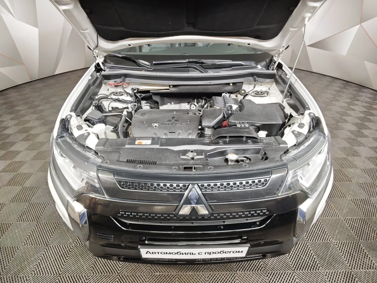 Mitsubishi Outlander 2.0 MIVEC CVT 4WD (146 л.с.) Instyle Комбинированный в АВИЛОН. Слайд №11