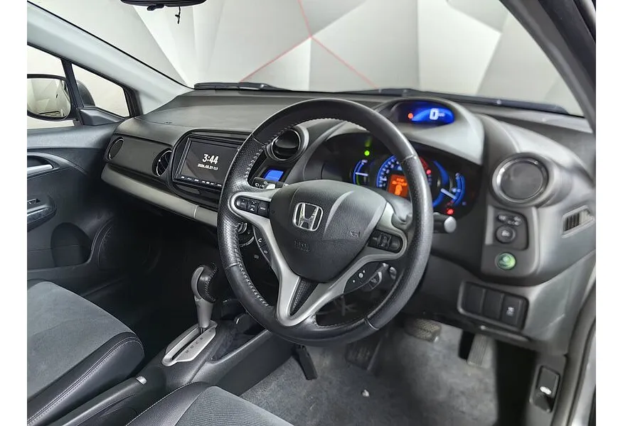 Honda Insight 1.3 CVT (88 л.с.) Серый в АВИЛОН. Слайд №13 Honda Insight 1.3 CVT (88 л.с.) Серый в АВИЛОН. Слайд №13