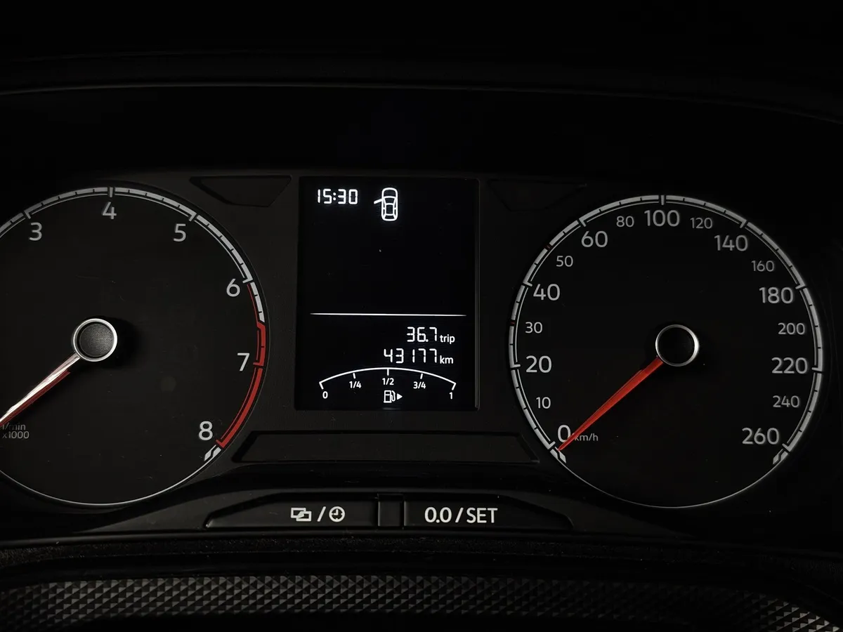 Volkswagen Polo 1.6 MPI AT (110 л.с.) Respect Белый в АВИЛОН. Слайд №16