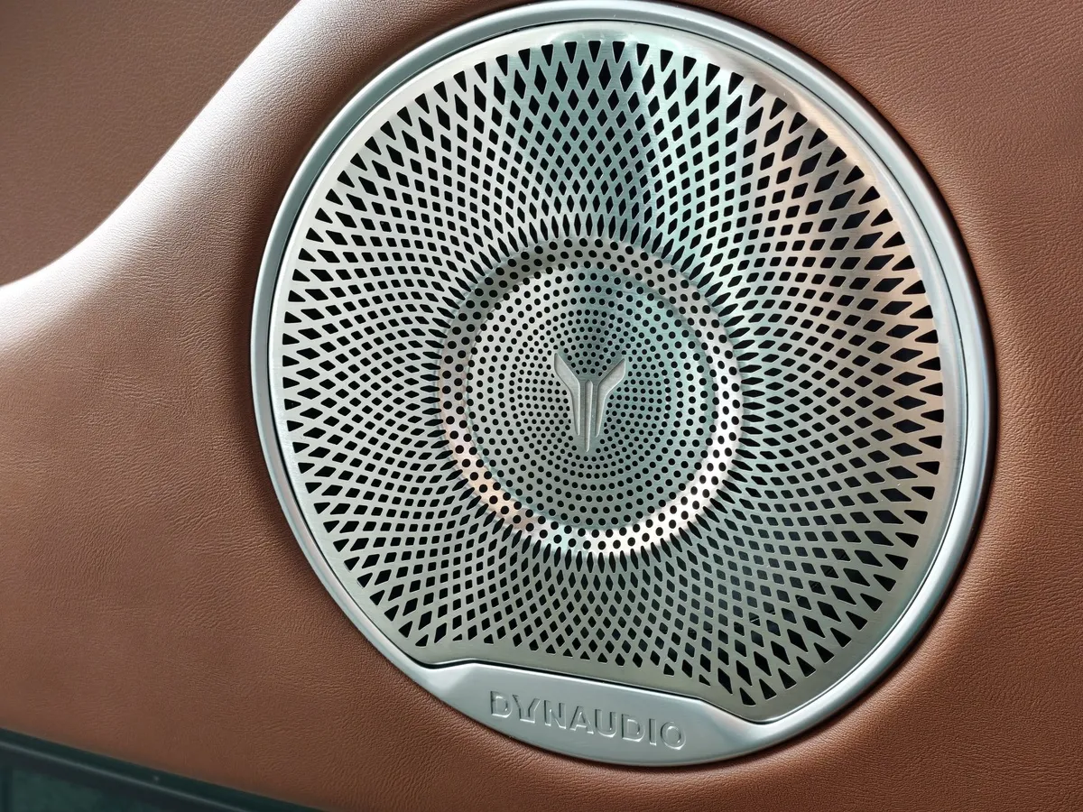 Voyah Free EVR 1.5 AT AWD (489 л.с.) Зеленый в АВИЛОН. Слайд №23