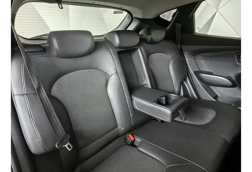 АВИЛОН - Hyundai ix35 2.0 AT 4WD (150 л.с.) Comfort Белый - slide 9