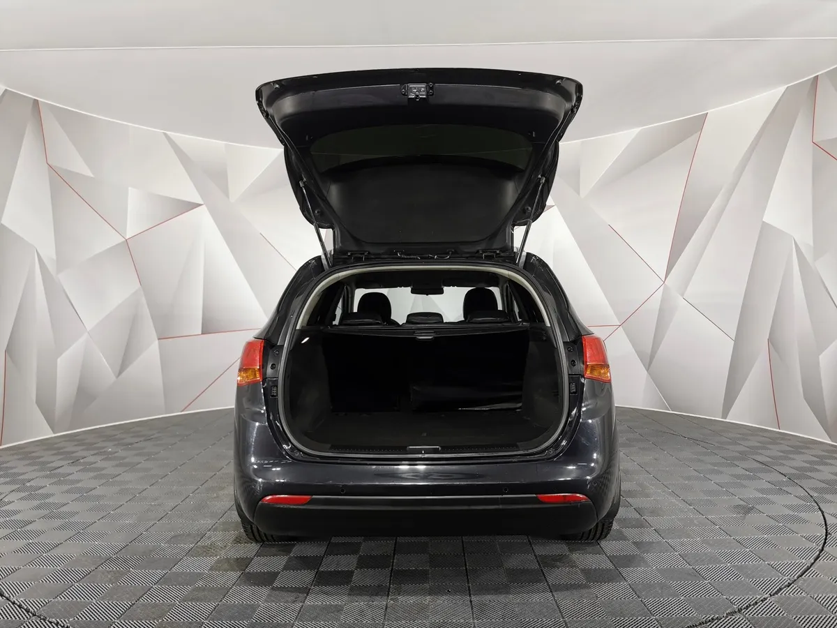 Kia Ceed 1.6 AT (130 л.с.) Luxe RED Line Черный в АВИЛОН. Слайд №11