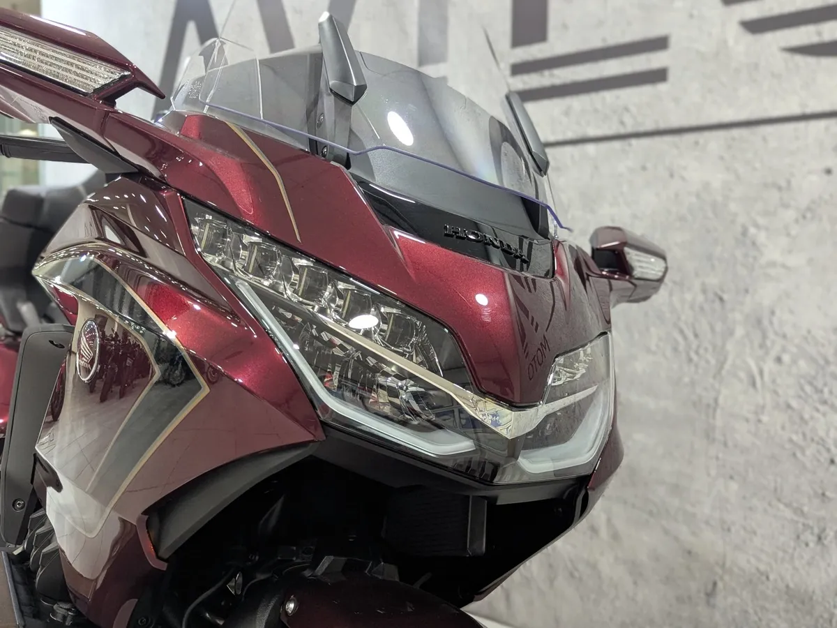 Honda GL1800 1833 см³ (126 л.с.) 1833 Красный в АВИЛОН. Слайд №7