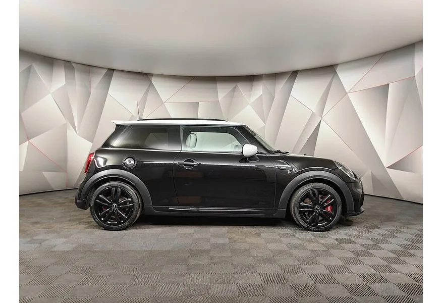 MINI 3 двери JCW 2.0 AT (231 л.с.) Черный в АВИЛОН. Слайд №6