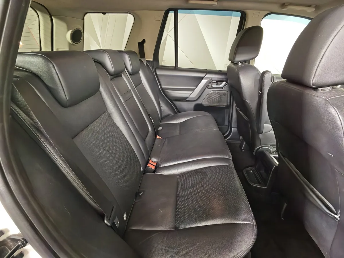 Land Rover Freelander 2.2 TD AT (160 л.с.) Белый в АВИЛОН. Слайд №15