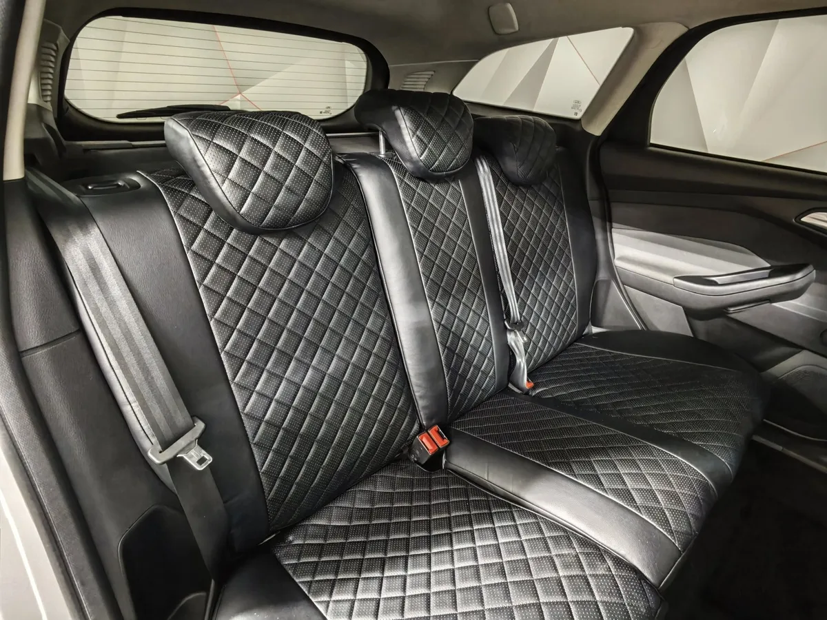 Ford Focus 1.6 MT (125 л.с.) Trend Серебристый в АВИЛОН. Слайд №16