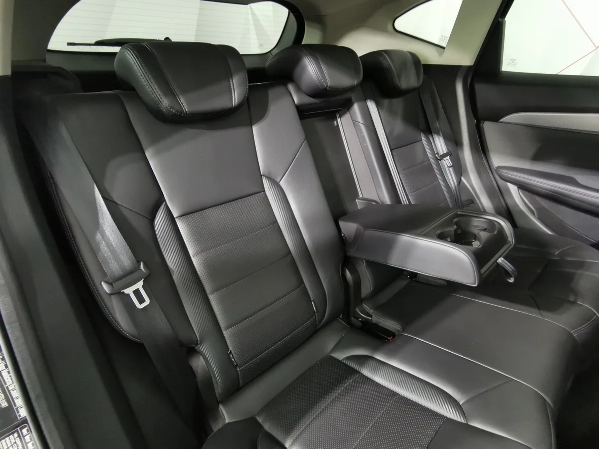 Haval F7 2.0 AT 4WD (190 л.с.) Premium Черный в АВИЛОН. Слайд №16