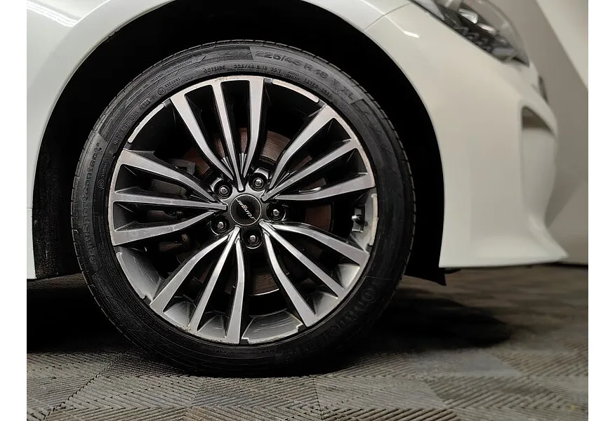 Kia Stinger 2.0 AT AWD (247 л.с.) Prestige Белый в АВИЛОН. Слайд №9