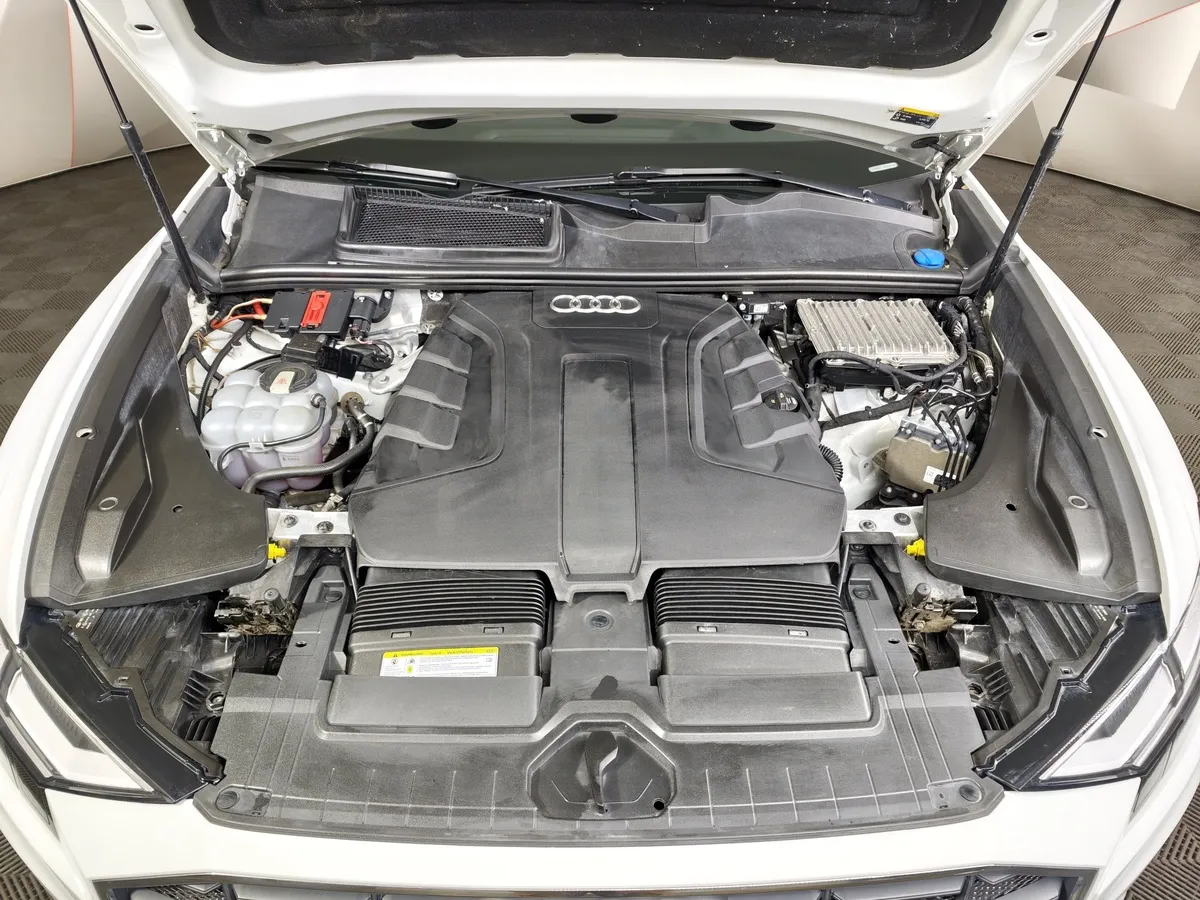 Audi Q8 45 TDI Tiptronic quattro (249 л.с.) Белый в АВИЛОН. Слайд №10