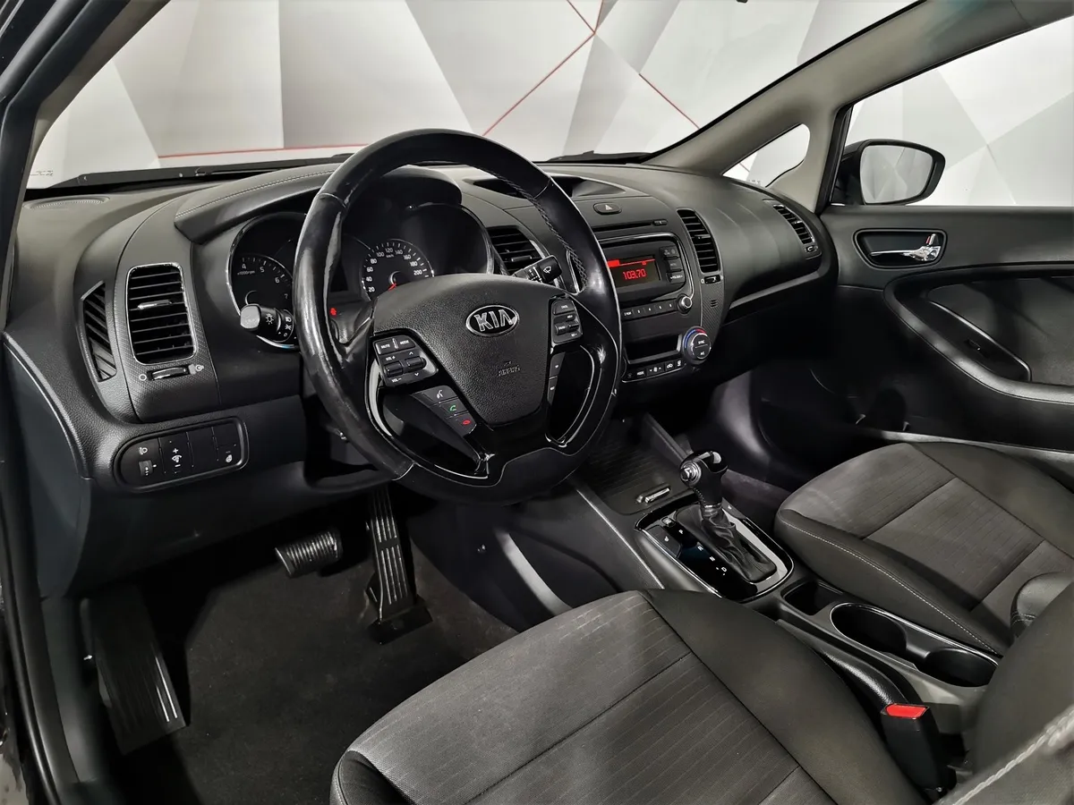 Kia Cerato 1.6 AT (130 л.с.) Comfort Черный в АВИЛОН. Слайд №18